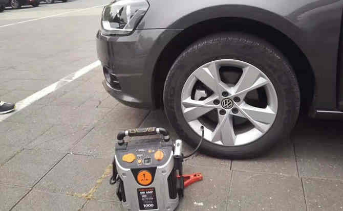 叶县汽车搭电案例